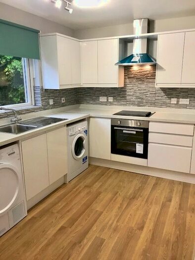4 Bedroom Flat To Rent In Broomhall Road, Sheffield S10