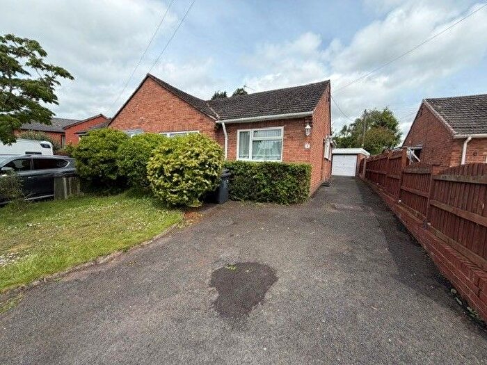 2 Bedroom Bungalow To Rent In Compton Gardens, Stourbridge, DY7