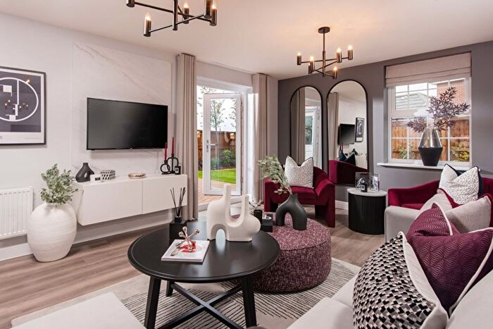 4 Bedroom Detached House For Sale In Henley Gate, Ipswich, IP1