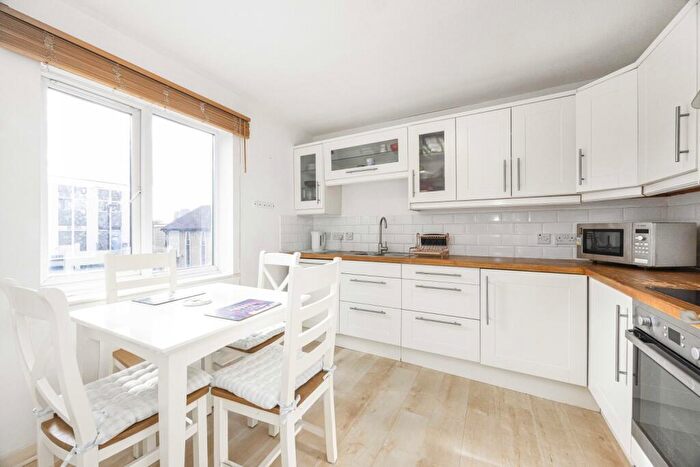 2 Bedroom Flat For Sale In Chopwell Close, London, E15