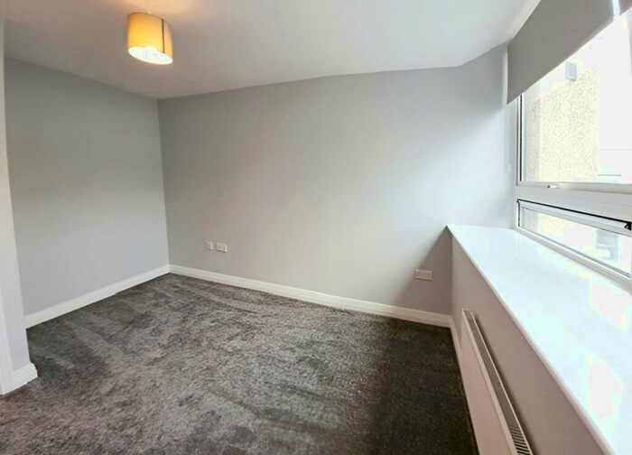 1 Bedroom Flat To Rent In Swingate, Stevenage, Hertfordshire, SG1