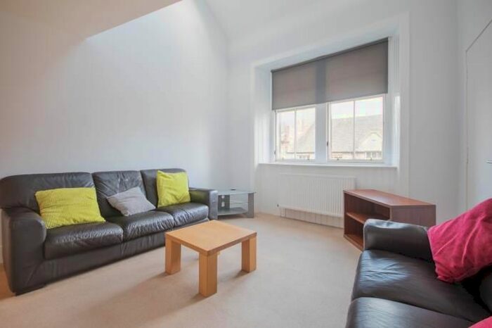 1 Bedroom Flat To Rent In Canongate, Edinburgh, EH8