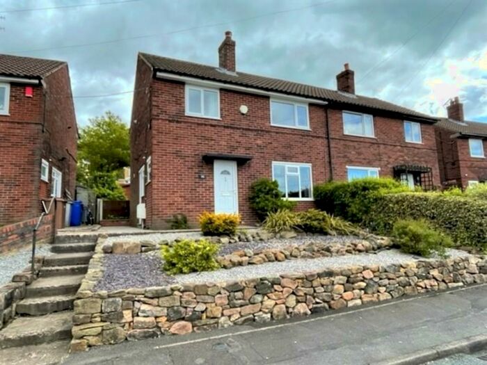 3 Bedroom Semi-Detached House To Rent In Haslemere Avenue, Milton, Stoke-on-Trent, ST2