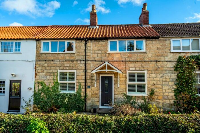 2 Bedroom Cottage For Sale In Lilac Avenue, Appleton Roebuck, York, YO23