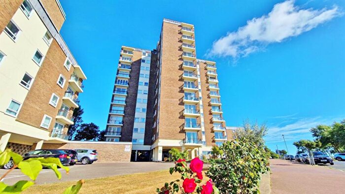 2 Bedroom Flat For Sale In The Esplanade, Frinton-On-Sea, CO13