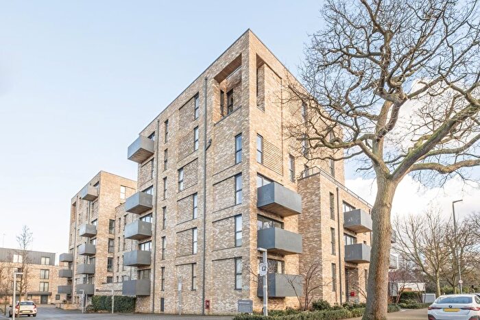 3 Bedroom Flat To Rent In Beatrice Place, SW19