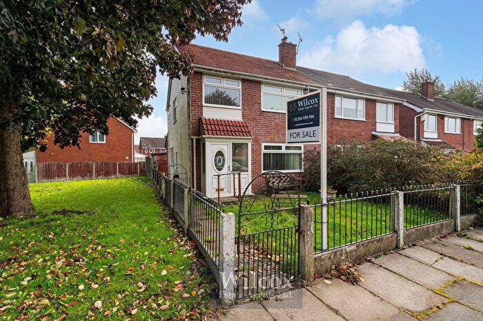 3 Bedroom Semi-detached House For Sale In Derwent Road, Farnworth, BL4