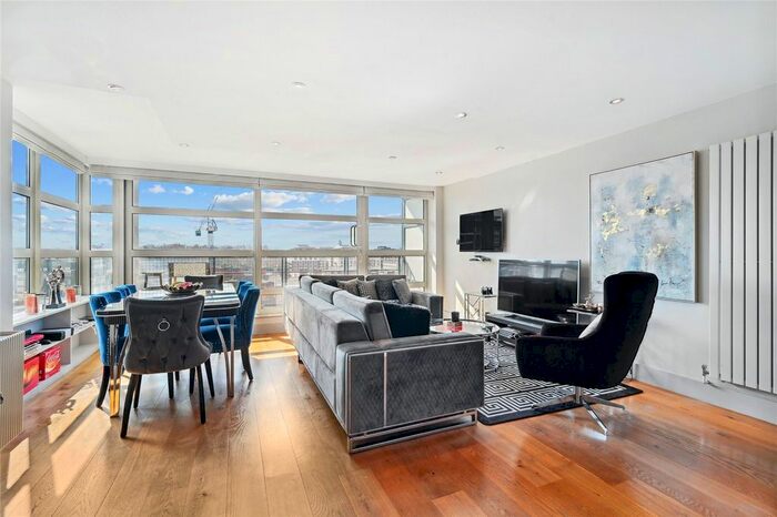 3 Bedroom Flat To Rent In Consort Rise House, Buckingham Palace Road, Victoria, London, SW1W