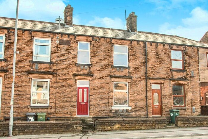 2 Bedroom Terraced House To Rent In Leeds Road, Dewsbury, West Yorkshire, WF12