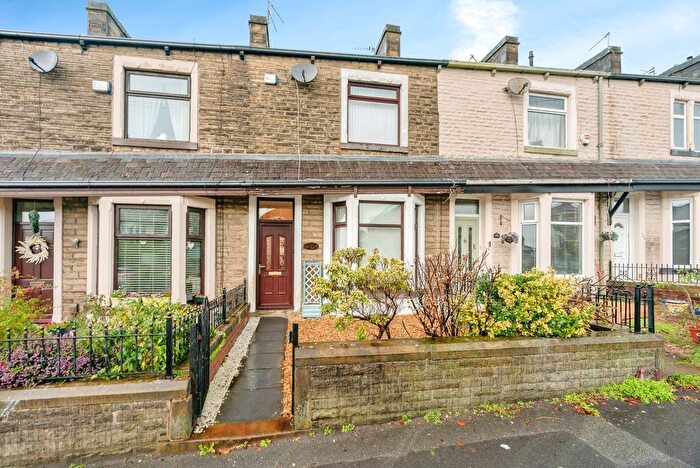3 Bedroom Terraced House For Sale In Briercliffe Road, Burnley, Lancashire, BB10