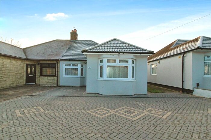 3 Bedroom Bungalow To Rent In Somerset Gardens, Hornchurch, RM11