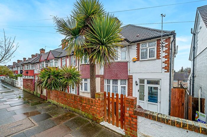 3 Bedroom Terraced House For Sale In Westmount Road, Eltham, SE9