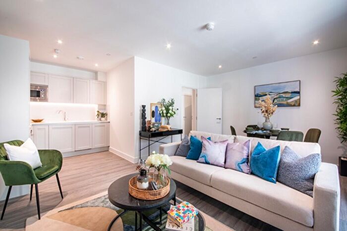 1 Bedroom Apartment For Sale In Forest Road, Walthamstow, E17