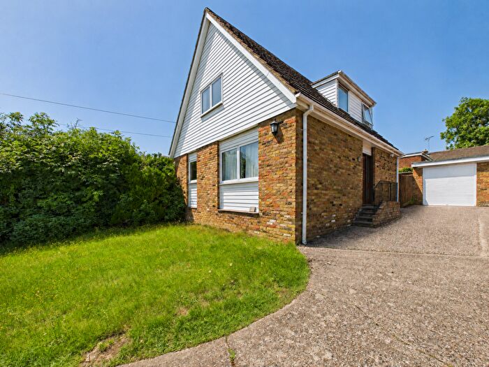 3 Bedroom Detached House For Sale In Mountain Ash, Marlow, Buckinghamshire, SL7