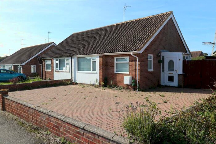 2 Bedroom Semi-Detached Bungalow To Rent In Hastings Close, Polegate, BN26