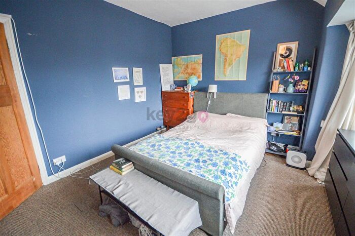 2 Bedroom Semi-Detached House For Sale In Hopefield Avenue, Sheffield, S12
