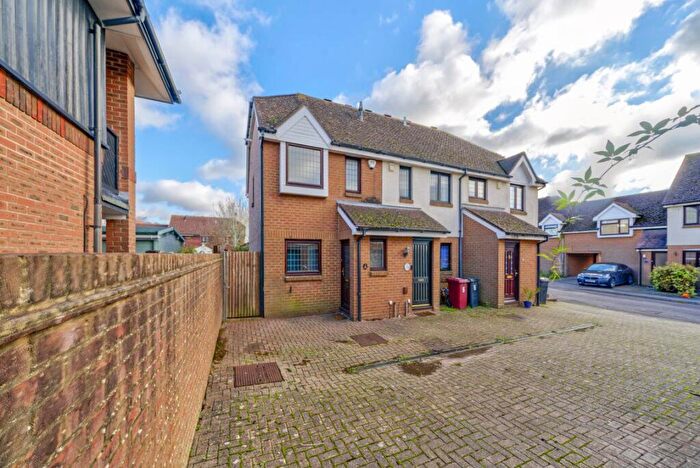 2 Bedroom House To Rent In Mosse Gardens, PO19