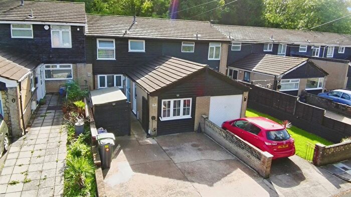 3 Bedroom Terraced House For Sale In Woodlands Park Drive, Cardiff, CF5