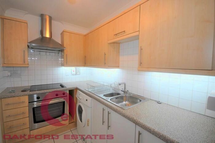 3 Bedroom Flat To Rent In Euston Road, Euston, NW1