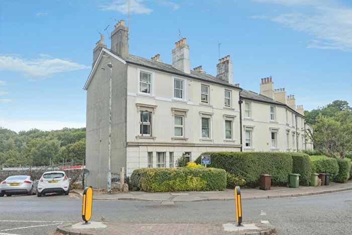 1 Bedroom Flat For Sale In Nevill Terrace, Tunbridge Wells, Kent, TN2
