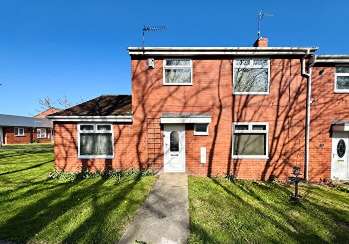 4 Bedroom End Of Terrace House For Sale In Park View, Peterlee, County Durham, SR8
