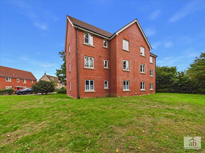 2 Bedroom Apartment To Rent In Castle Gardens, Kesgrave, Ipswich, IP5