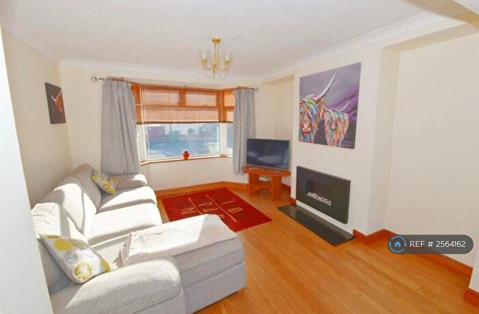 4 Bedroom Semi-Detached House To Rent In Ellesmere Road, Bristol, BS4