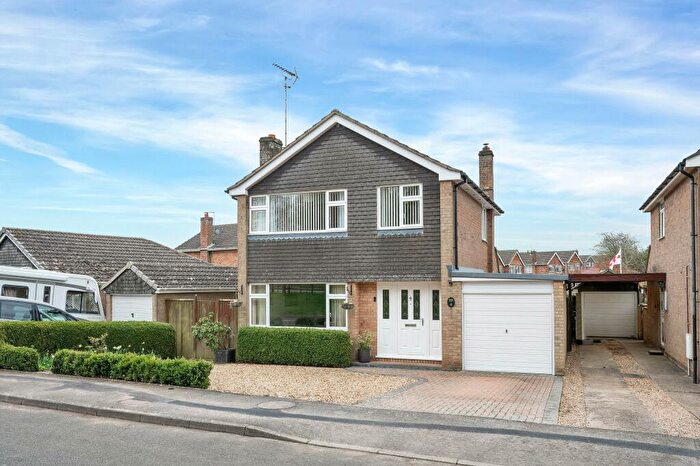 3 Bedroom Detached House For Sale In Long Meadow Way, Cottesmore, LE15