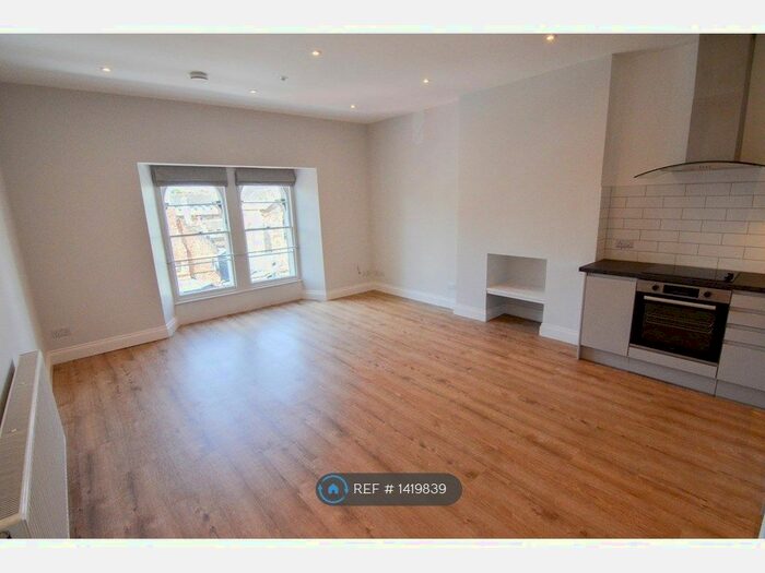 3 Bedroom Maisonette To Rent In Whiteladies Road, Bristol, BS8