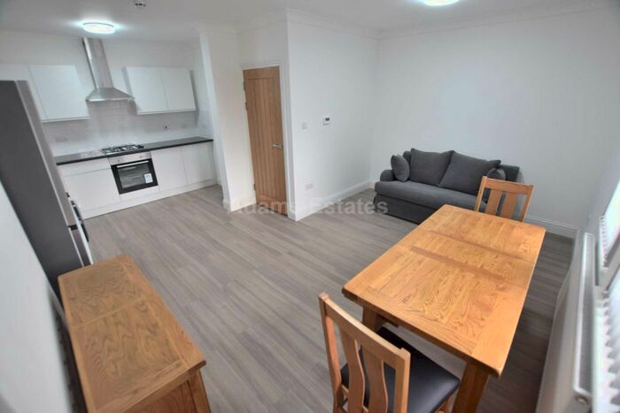 2 Bedroom Flat To Rent In Addington Road, Reading, RG1