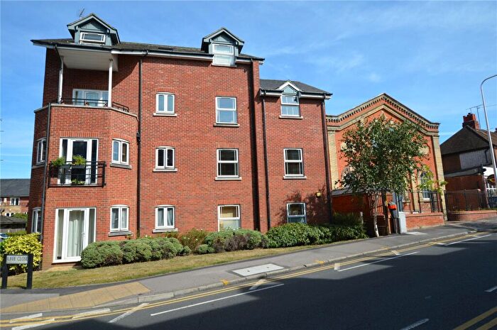 1 Bedroom Apartment To Rent In Basildon House, Iliffe Close, Reading, Berkshire, RG1
