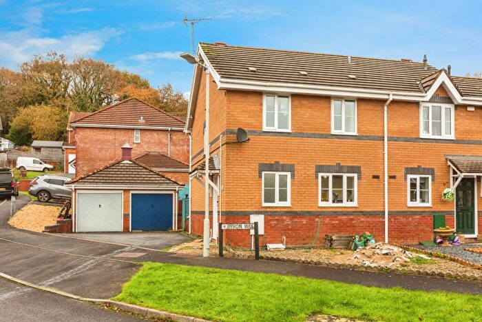 3 Bedroom End Of Terrace House For Sale In Byron Way, Killay, Swansea, SA2