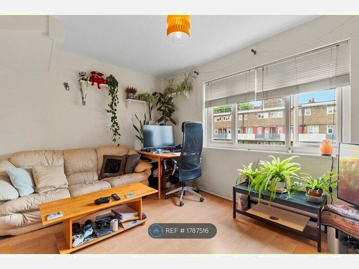 2 Bedroom Flat To Rent In Sylvia Court, London, N1