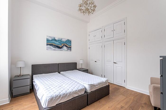 2 Bedroom Flat To Rent In Ashburn Gardens, London, SW7