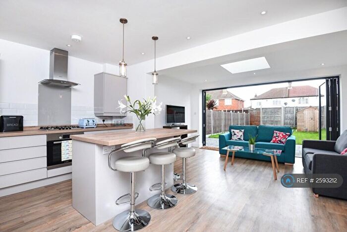 4 Bedroom Semi-Detached House To Rent In Fleming Mead, Mitcham, CR4