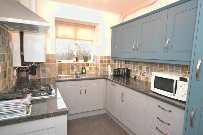 2 Bedroom Flat To Rent In Denison Close, London, N2