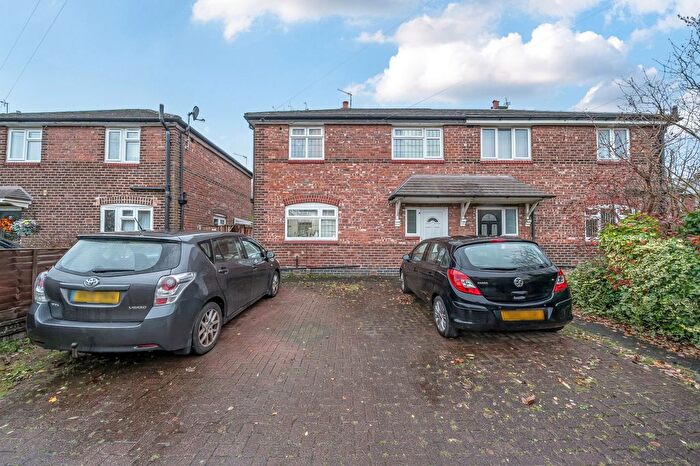 3 Bedroom Semi-Detached House For Sale In Melbury Avenue, Manchester, M20