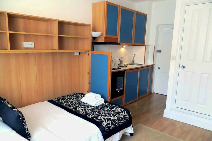 Studio To Rent In Fulham Palace Road, Hammersmith, London, W6