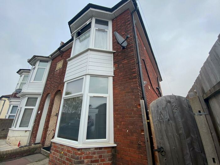 1 Bedroom Flat To Rent In Carlisle Road, Flat A, Front, SO16