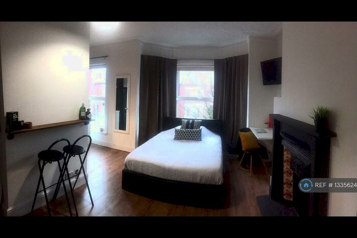 Studio To Rent In Nantwich Road, Crewe, CW2