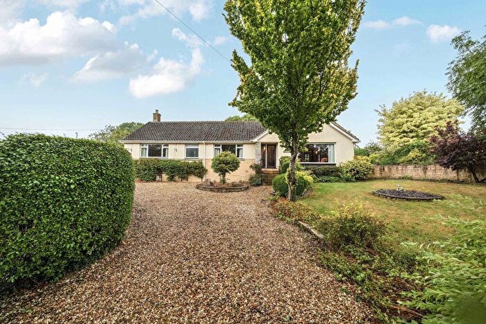 4 Bedroom Detached House For Sale In Stoppers Hill, Brinkworth, Chippenham, Wiltshire, SN15