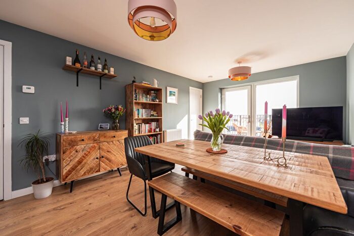 2 Bedroom Flat For Sale In / Pillans Place, Edinburgh, EH6