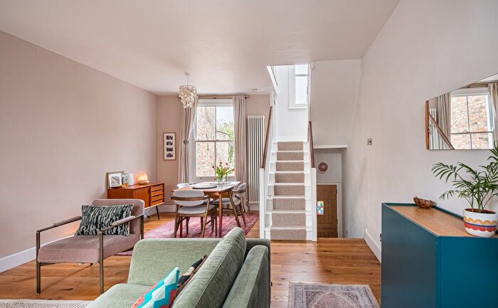 3 Bedroom End Terrace House For Sale In Larkhall Lane, SW4