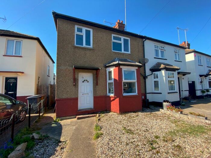 3 Bedroom House To Rent In Goldlay Gardens, Chelmsford, CM2