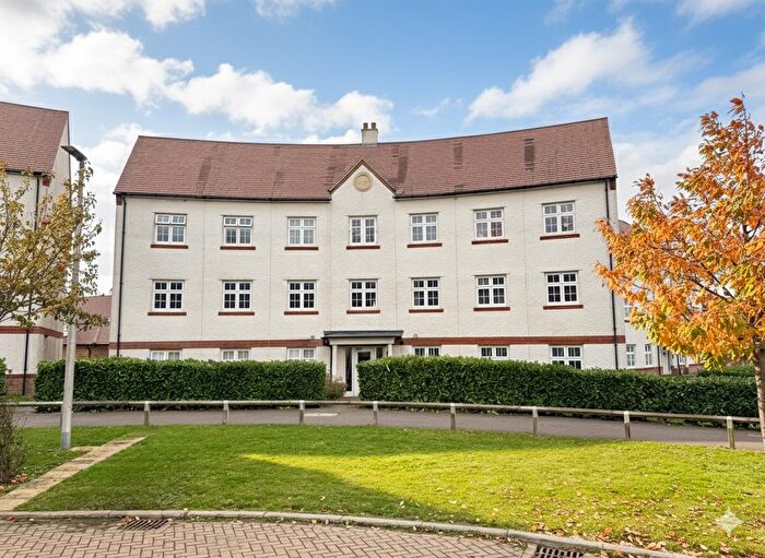 2 Bedroom Flat For Sale In Limeburners Drive, Hallling, Rochester, ME2