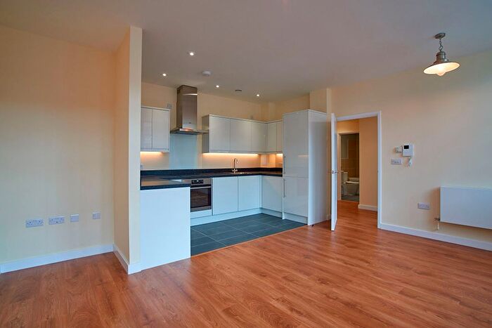 1 Bedroom Flat To Rent In Castle Street, Farnham, GU9