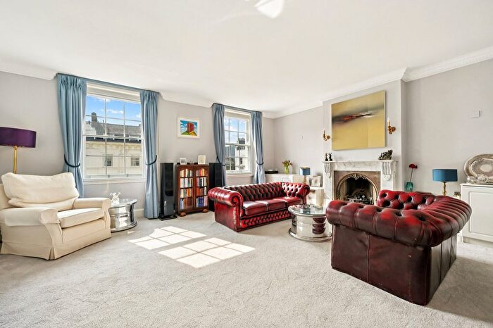 3 Bedroom Flat For Sale In St. Georges Drive, Pimlico, SW1V