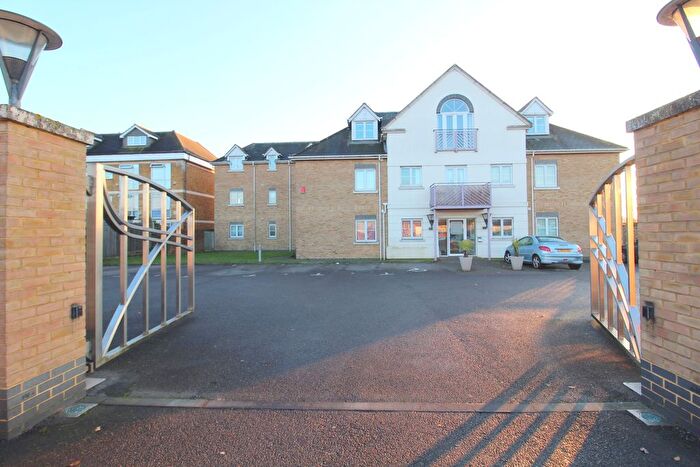 2 Bedroom Flat To Rent In London Road, Ashford, TW15