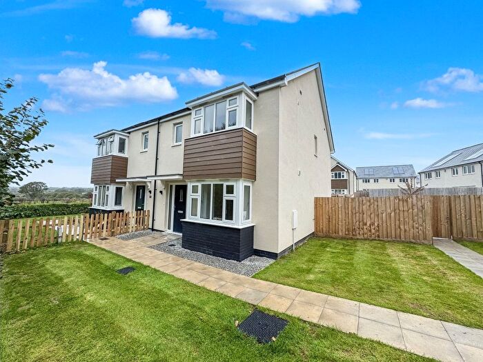 3 Bedroom Semi-Detached House For Sale In South Street, Sheepwash, Beaworthy, EX21