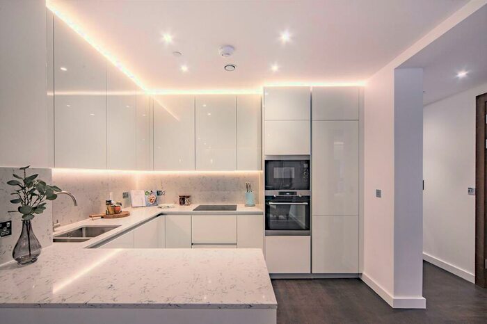 2 Bedroom Flat To Rent In The Residence, Nine Elms, SW11